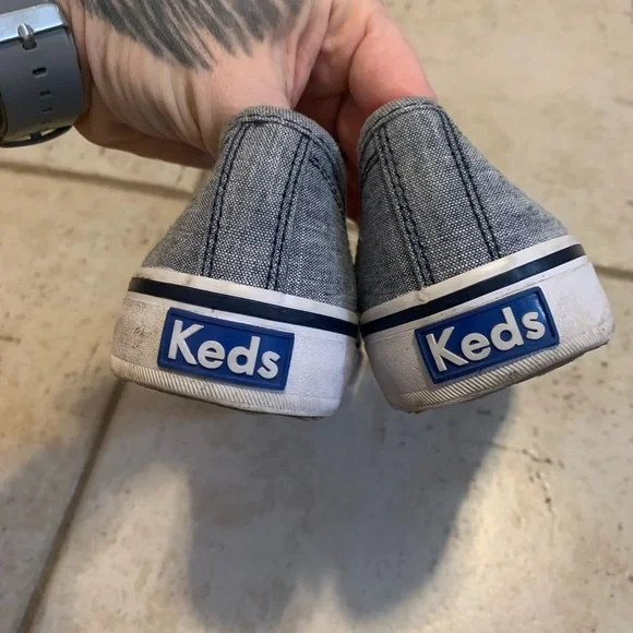 Keds Women's Gray Canvas Sneakers - Picture 5 of 9